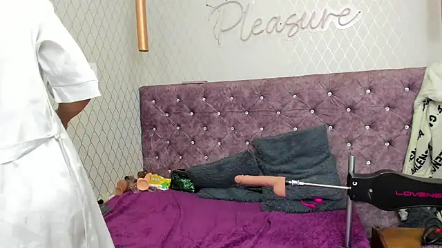 VALENTINA3x online show from February 25, 6:25 am