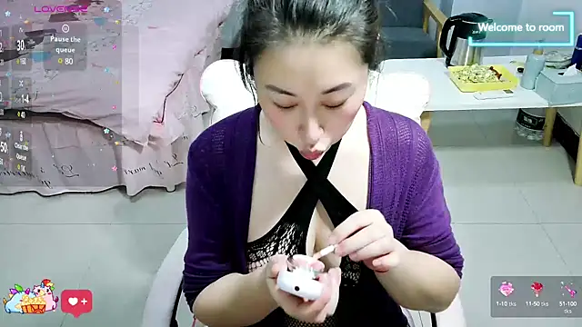 Fringya online show from February 9, 9:47 am