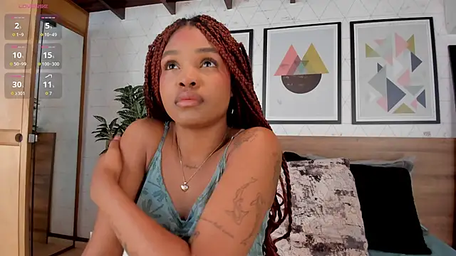 Snapshot of AriaFoster chatting on October 9, 4:13 am AriaFoster online show from October 9, 4:13 am
