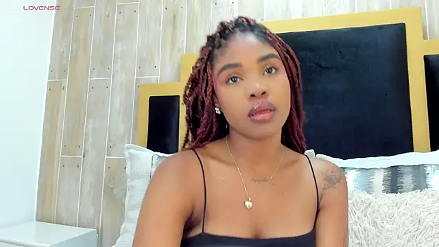Snapshot of AriaFoster chatting on October 14, 11:47 pm AriaFoster online show from October 14, 11:47 pm