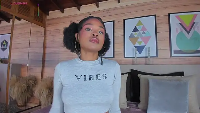 AriaFoster online show from April 12, 3:43 am