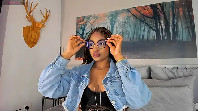 Snapshot of AriaFoster chatting on November 17, 4:16 am AriaFoster online show from November 17, 4:16 am