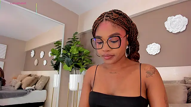 Snapshot of AriaFoster chatting on November 25, 4:02 am AriaFoster online show from November 25, 4:02 am