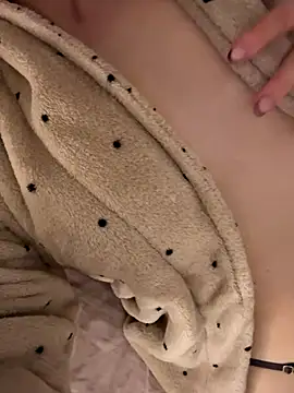 Snapshot of kotekxx000 chatting on December 15, 8:25 pm kotekxx000 online show from December 15, 8:25 pm