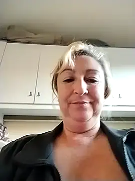 beatricesexy online show from December 7, 8:49 am