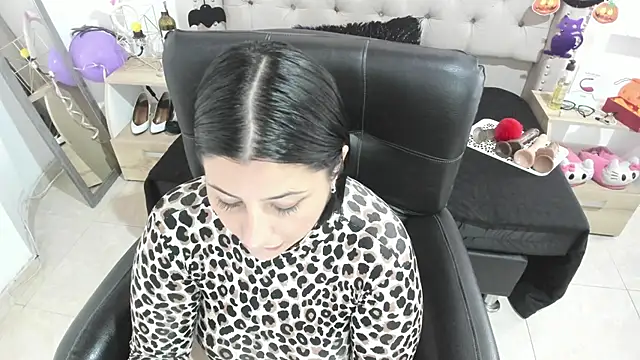 AngeleRoux online show from October 29, 4:17 pm