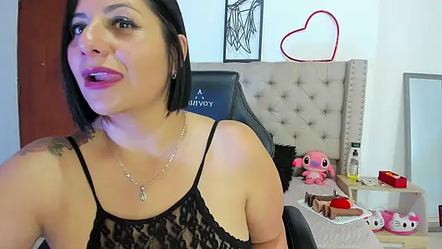 Snapshot of AngeleRoux chatting on September 19, 3:16 pm AngeleRoux online show from September 19, 3:16 pm
