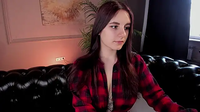 Kelly Woods online show from March 15, 1:51 pm