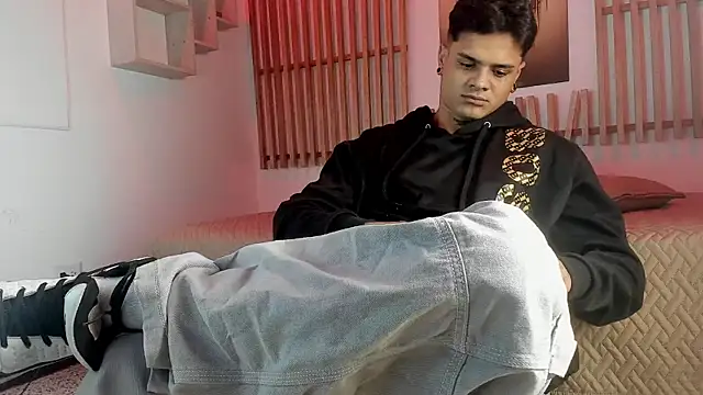 Myk3xx online show from December 19, 6:23 pm