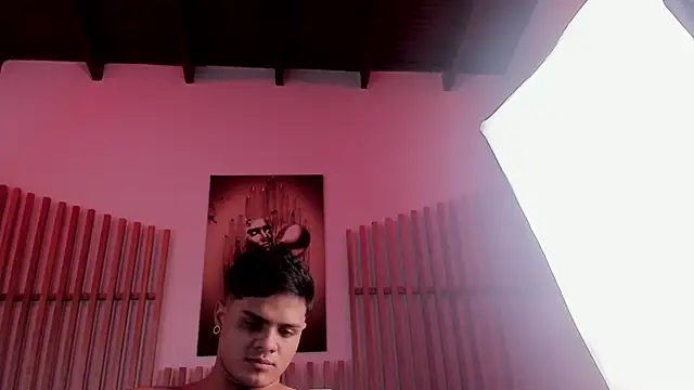 Myk3xx online show from December 17, 6:20 pm