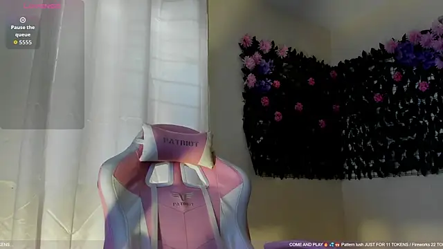 Snapshot of sweetieandjuicyy chatting on June 18, 8:47 pm sweetieandjuicyy online show from June 18, 8:47 pm