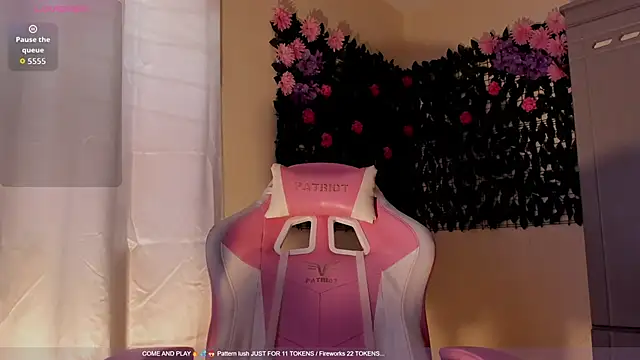 Snapshot of sweetieandjuicyy chatting on June 17, 7:13 pm sweetieandjuicyy online show from June 17, 7:13 pm
