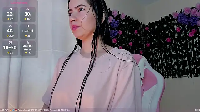 sweetieandjuicyy online show from May 30, 5:40 pm
