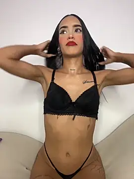 Snapshot of Exotic_girl666 chatting on December 5, 2:21 am Exotic girl666 online show from December 5, 2:21 am