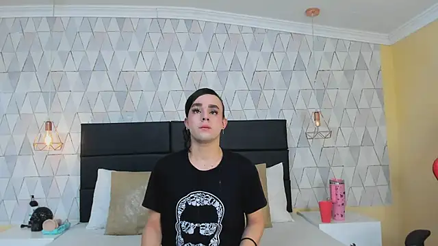 JustinePerry online show from December 17, 7:46 am