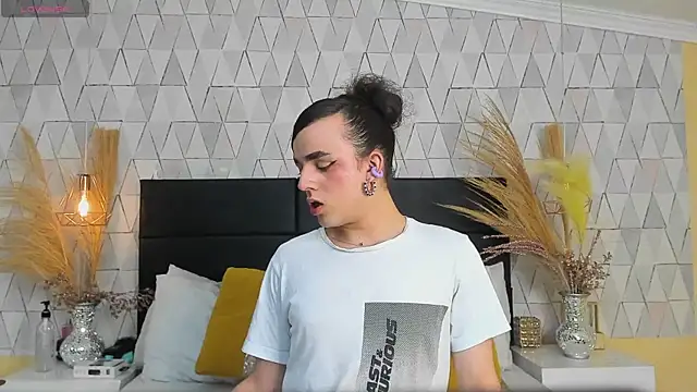 JustinePerry online show from March 18, 3:20 am