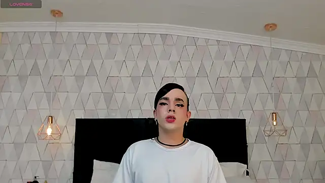 JustinePerry online show from January 8, 3:45 am