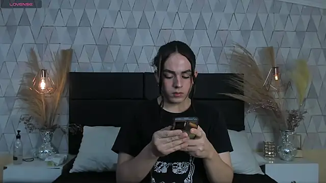 JustinePerry online show from March 29, 4:03 am