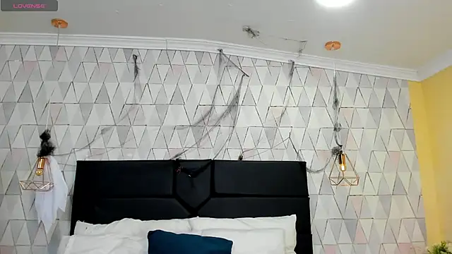 JustinePerry online show from November 6, 3:10 am