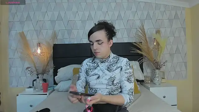 JustinePerry online show from March 4, 4:09 am