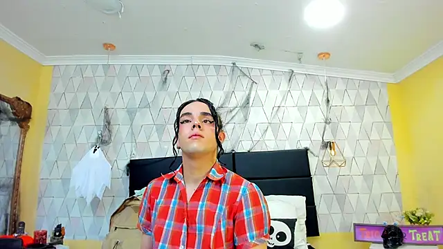 JustinePerry online show from October 31, 3:47 am