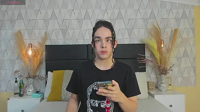 JustinePerry online show from March 11, 4:06 am