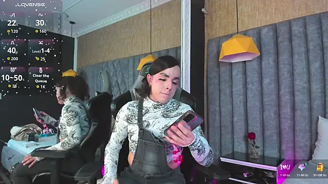 JustinePerry online show from February 6, 4:19 am