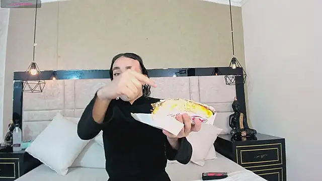 JustinePerry online show from February 24, 4:24 am