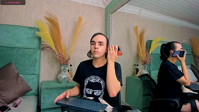 JustinePerry online show from October 12, 8:43 pm
