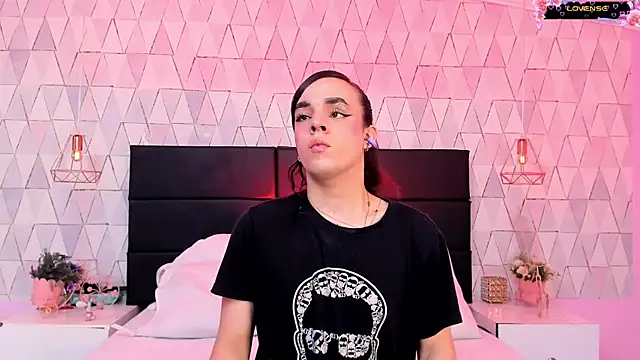 JustinePerry online show from May 7, 4:17 am