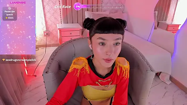 Snapshot of Candy5Girl chatting on October 7, 7:48 pm Candy5Girl online show from October 7, 7:48 pm