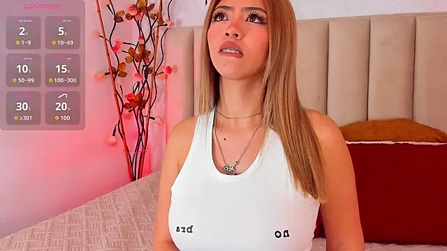 Snapshot of franchescamm chatting on February 23, 7:25 pm franchescamm online show from February 23, 7:25 pm