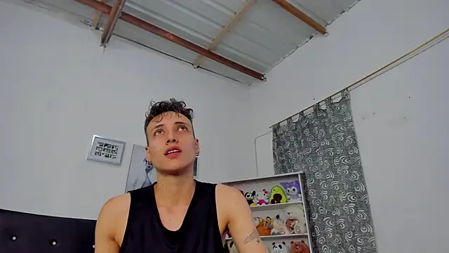 megan 100 online show from December 16, 6:12 pm