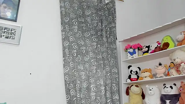 megan 100 online show from February 10, 4:28 pm