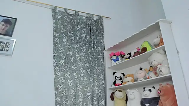 megan 100 online show from February 7, 5:43 pm