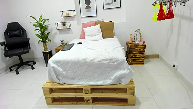 afrodita martinez online show from January 24, 9:28 am