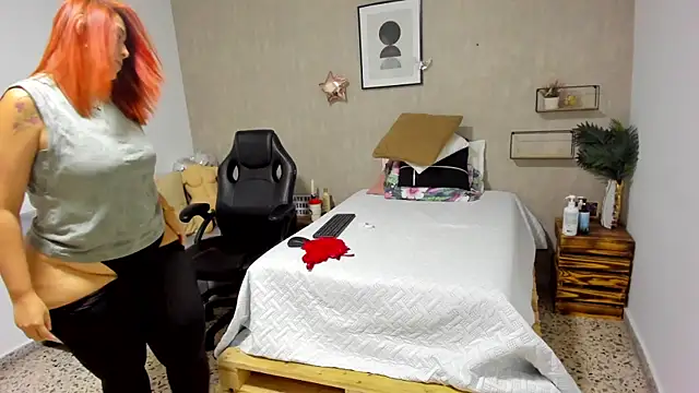 afrodita martinez online show from February 23, 2:28 pm