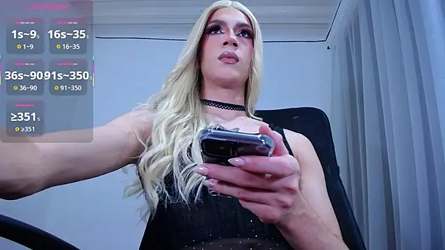 Snapshot of khalany_hadid chatting on December 15, 6:41 am khalany hadid online show from December 15, 6:41 am