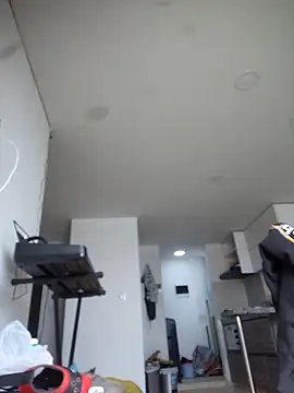 Snapshot of 911Calling chatting on March 12, 7:14 pm 911Calling online show from March 12, 7:14 pm