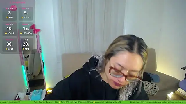 Snapshot of 911Calling chatting on January 24, 3:24 pm 911Calling online show from January 24, 3:24 pm