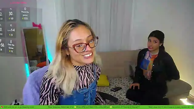 Snapshot of 911Calling chatting on January 23, 7:18 pm 911Calling online show from January 23, 7:18 pm