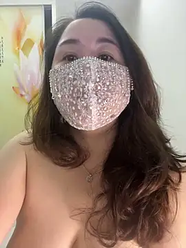 Snapshot of Angie_88 chatting on September 18, 5:43 am Angie 88 online show from September 18, 5:43 am