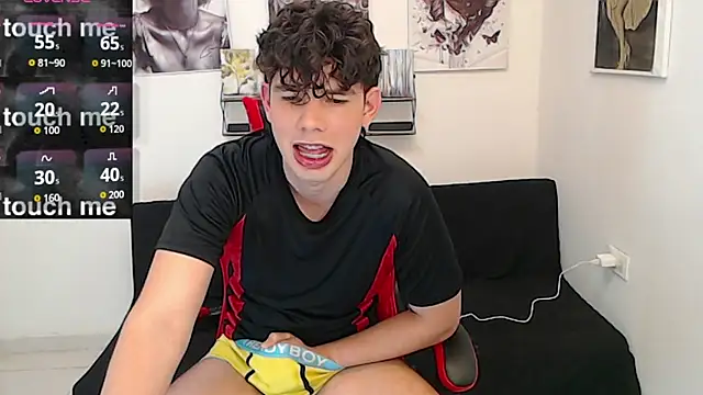 Angelo-cianuro- online show from April 15, 12:16 am