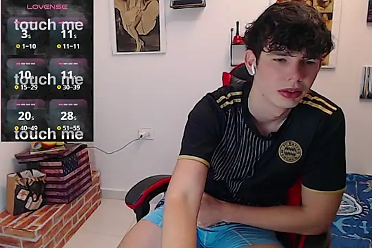 Snapshot of Angelo-cianuro- chatting on September 12, 10:31 pm Angelo-cianuro- online show from September 12, 10:31 pm