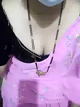 Snapshot of aliseanu chatting on February 3, 1:40 pm aliseanu online show from February 3, 1:40 pm