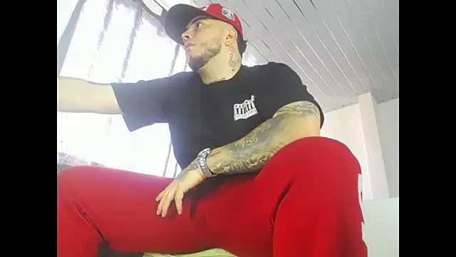 Snapshot of Dexter-T chatting on September 13, 1:22 pm Dexter-T online show from September 13, 1:22 pm