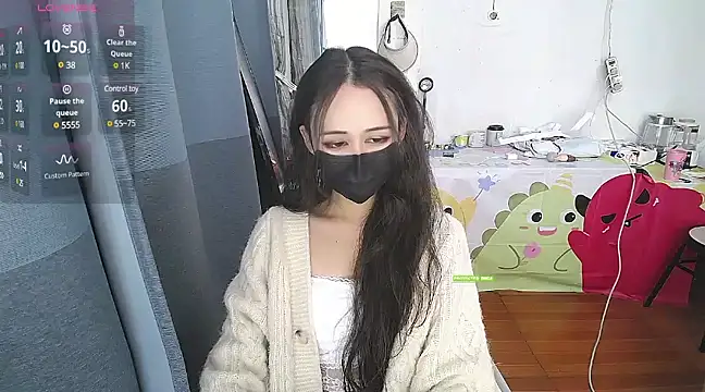 Snapshot of CN-Doudou chatting on March 15, 10:57 am CN-Doudou online show from March 15, 10:57 am