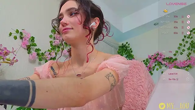 Snapshot of MyLou_ chatting on March 15, 3:16 pm MyLou online show from March 15, 3:16 pm