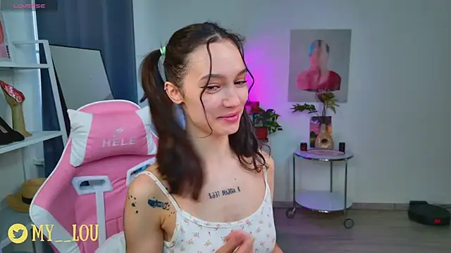 MyLou  online show from April 7, 3:03 pm