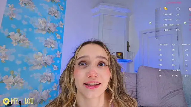 Snapshot of MyLou_ chatting on May 18, 3:28 pm MyLou online show from May 18, 3:28 pm